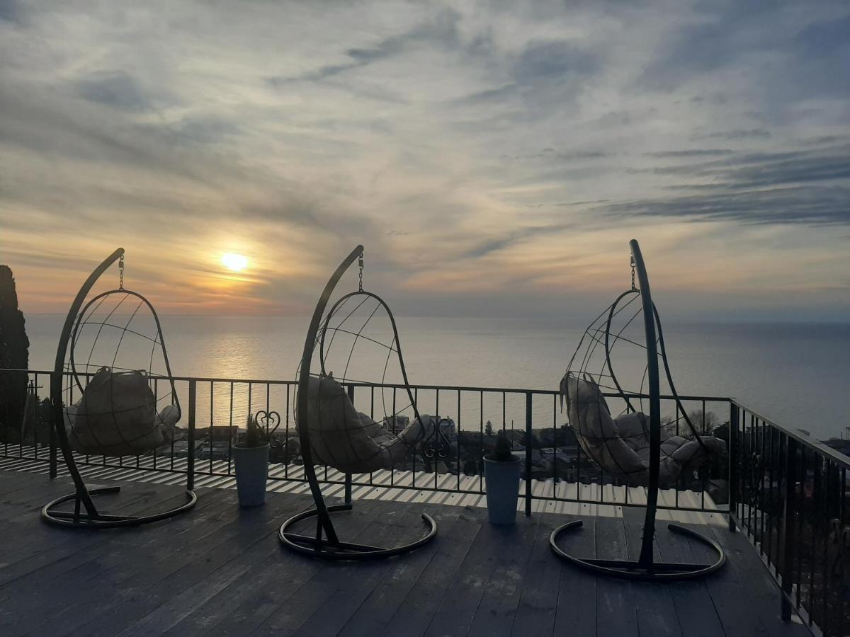 Vysota Hotel Gagra Exterior foto